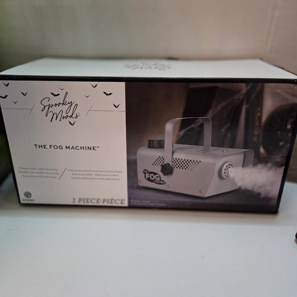 Spooky Moods Fog Machine 400 W Indoor Fog Machine Brand New